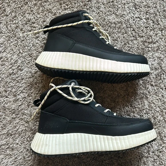 Universal Thread Chunky Snow Boot - Picture 3 of 5